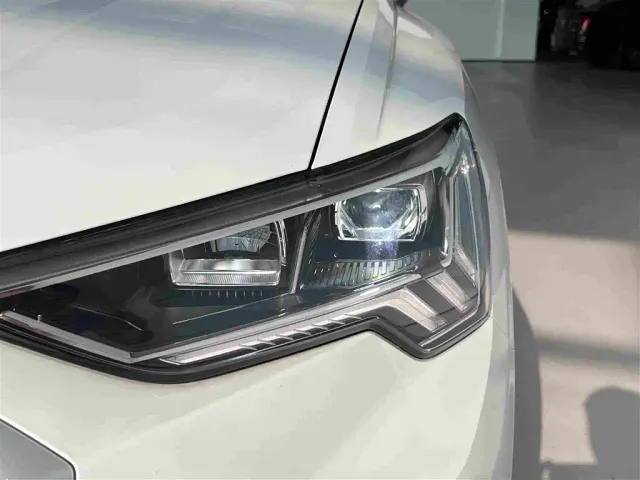 Audi Q3 — Фото автомобиля 11