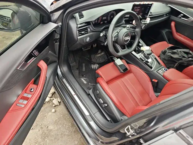 Audi A4L — Фото автомобиля 15