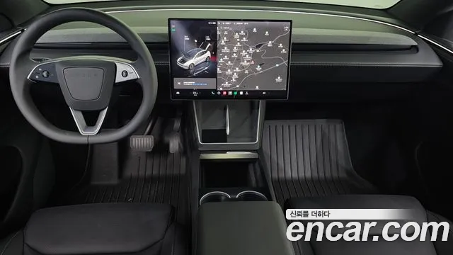 Tesla Model Y — Фото автомобиля 10