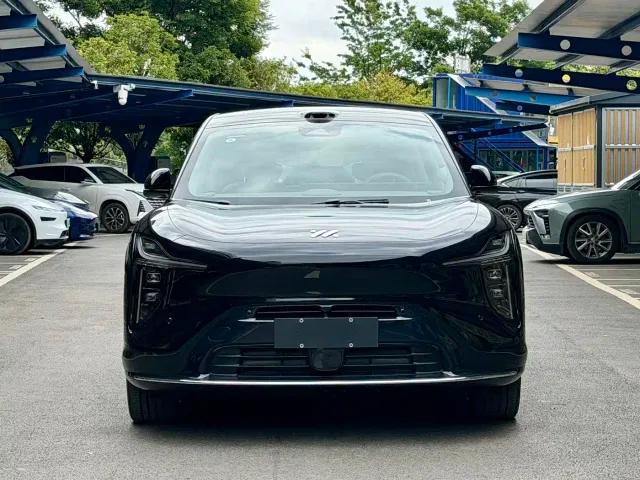 IM Motors LS6 — Фото автомобиля 2