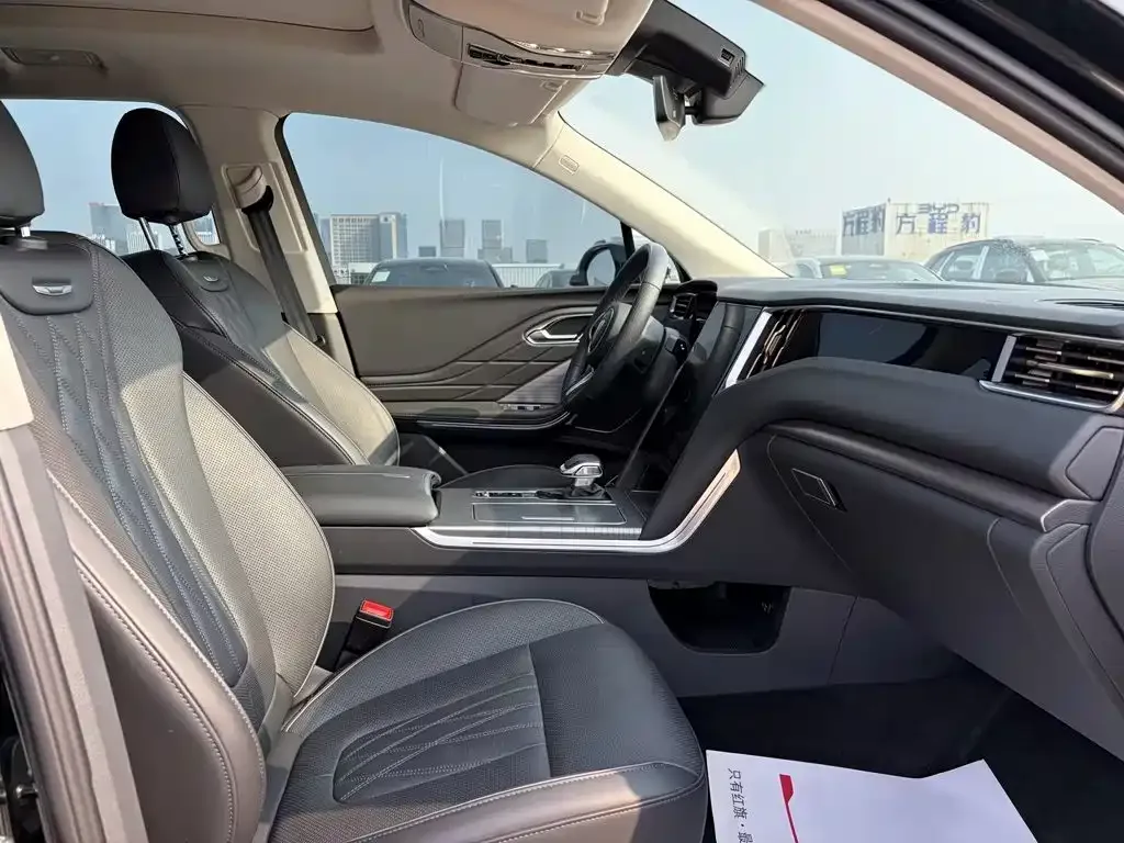 Hongqi Hongqi HS7 PHEV 2024 2.0T PHEV AWD Qichang Edition 7-seater — Фото автомобиля 15