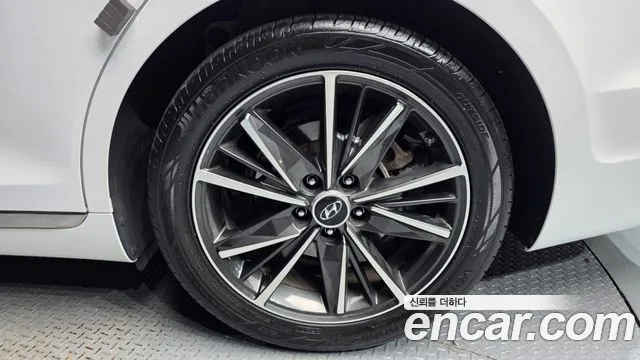Hyundai Grandeur Grandeur (New) — Фото автомобиля 6