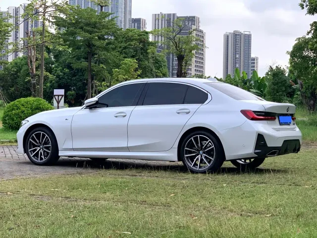 BMW 3 Series — Фото автомобиля 4