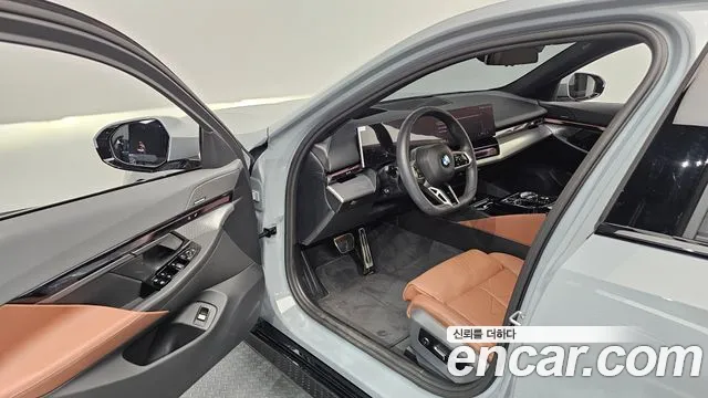BMW 5-Series 5 серия (G60) 530i xDrive M Sport — Фото автомобиля 8