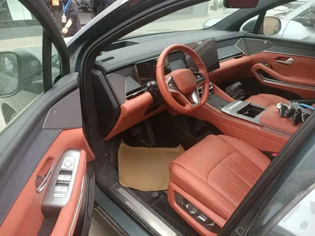 BYD Tang L — Фото автомобиля 15