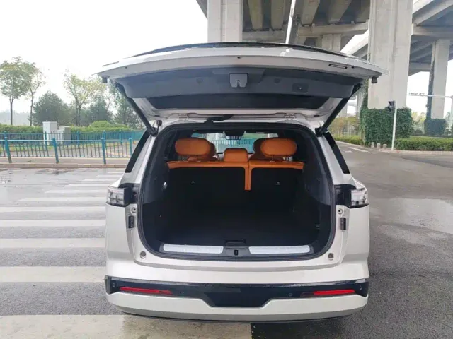 Dongfeng eπ 008 — Фото автомобиля 14
