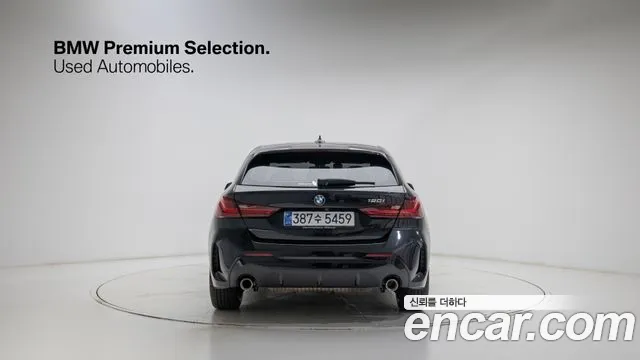 BMW 1 Series F40 — Фото автомобиля 4