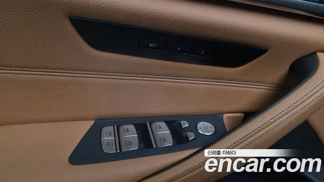 BMW 5 Series G30 — Фото автомобиля 28
