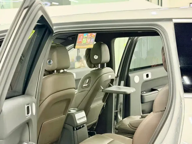 Li Auto L9 — Фото автомобиля 8