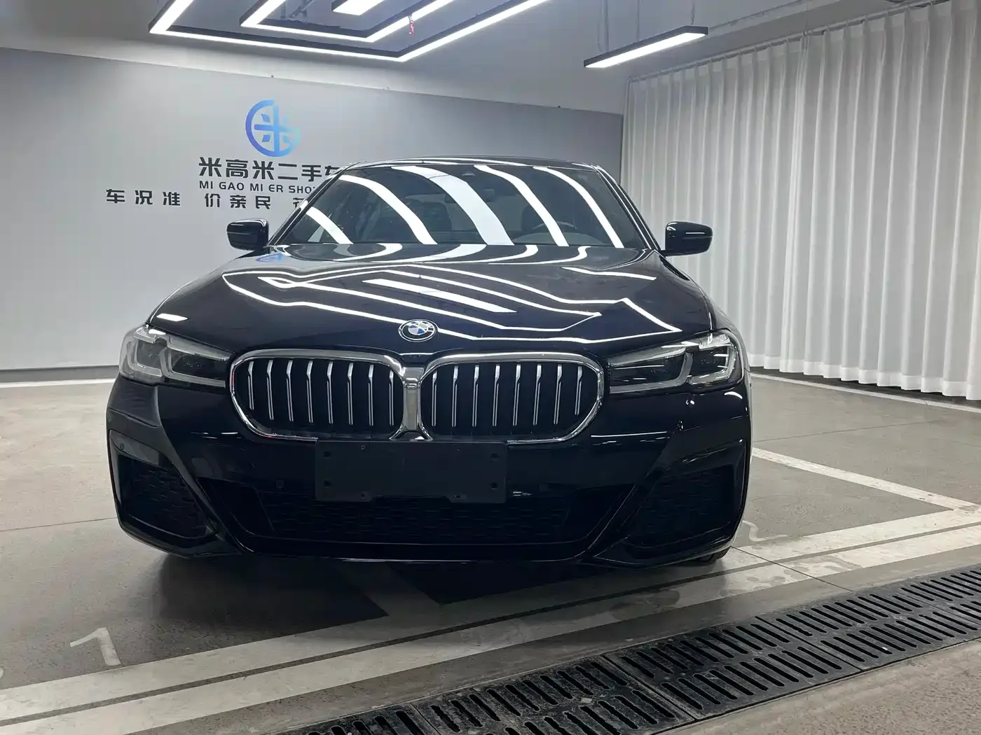 BMW BMW 5 Series 2023 530Li Leading M Sport Package — Фото автомобиля 2