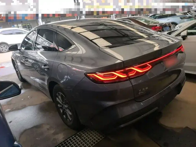 BYD Qin L — Фото автомобиля 4