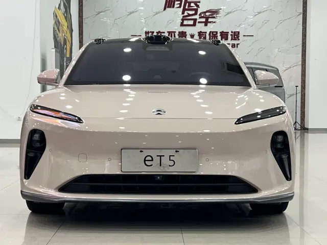Nio ET5 — Фото автомобиля 3