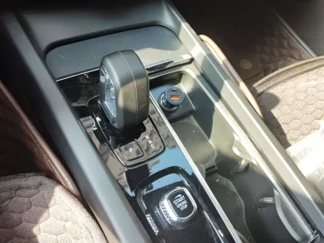 Volvo S60 — Фото автомобиля 16