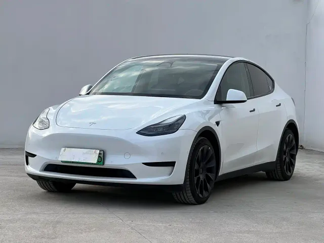 Фотография автомобиля — Tesla Model Y
