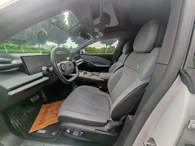 Geely Galaxy E8 — Фото автомобиля 6