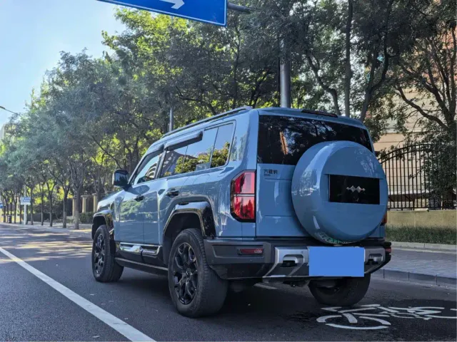 BYD FangChengBao Leopard 5 — Фото автомобиля 6