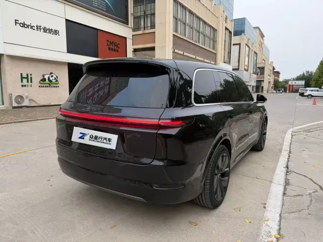 Li Auto L9 — Фото автомобиля 9