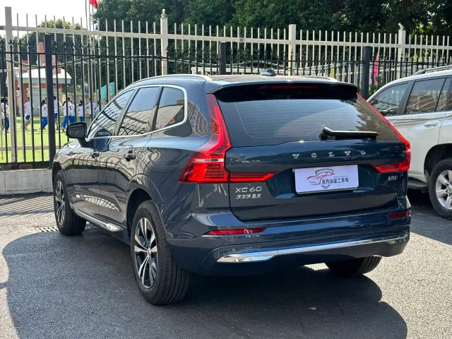 Volvo XC60 — Фото автомобиля 16