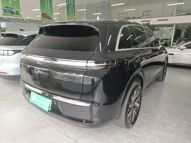 Li Auto L7 — Фото автомобиля 6