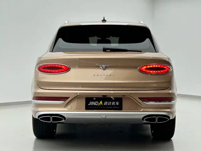 Bentley Bentayga — Фото автомобиля 4
