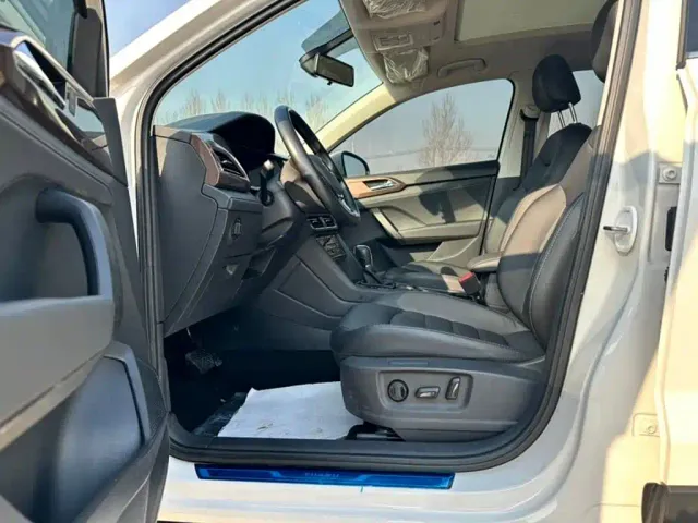 Volkswagen Tharu — Фото автомобиля 9