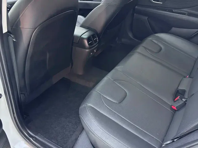 Hyundai Elantra — Фото автомобиля 19