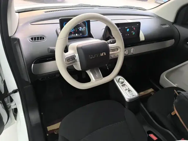 Changan Lumin — Фото автомобиля 9