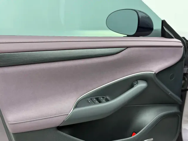 Xiaomi SU7 — Фото автомобиля 18