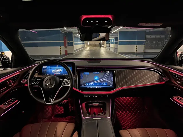 Mercedes-Benz E-Class — Фото автомобиля 11
