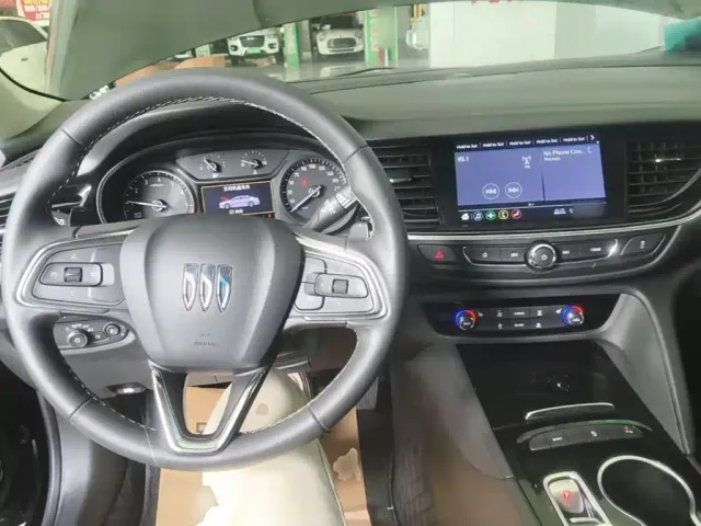 Buick Regal — Фото автомобиля 9