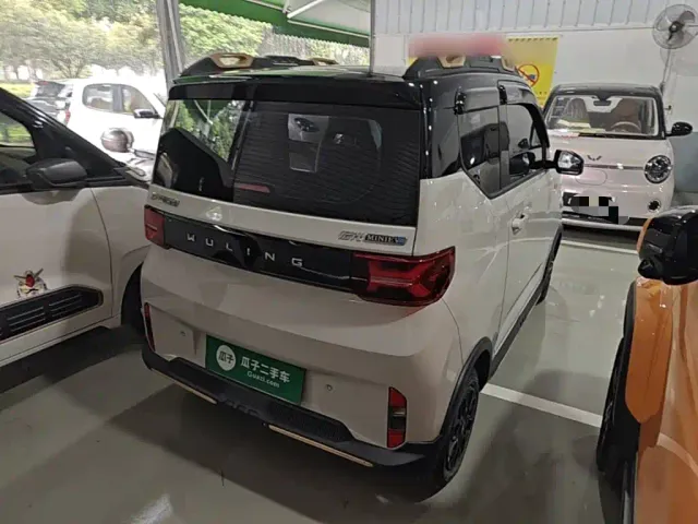 Wuling Hongguang Mini EV — Фото автомобиля 6