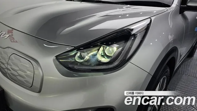 Kia Niro Niro Plus Air — Фото автомобиля 22