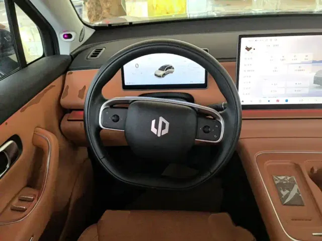 Leapmotor C10 — Фото автомобиля 10
