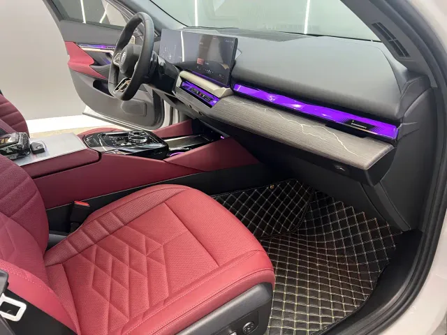BMW 5 Series — Фото автомобиля 11