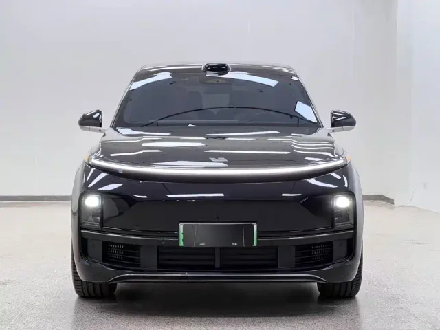 Li Auto L9 — Фото автомобиля 2