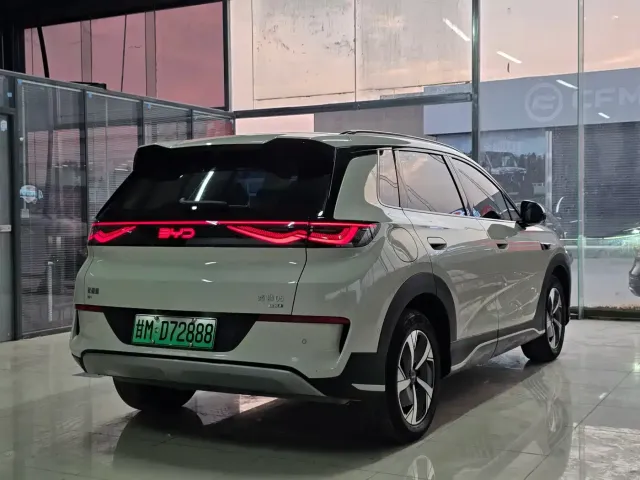 BYD Sealion 05 EV — Фото автомобиля 17