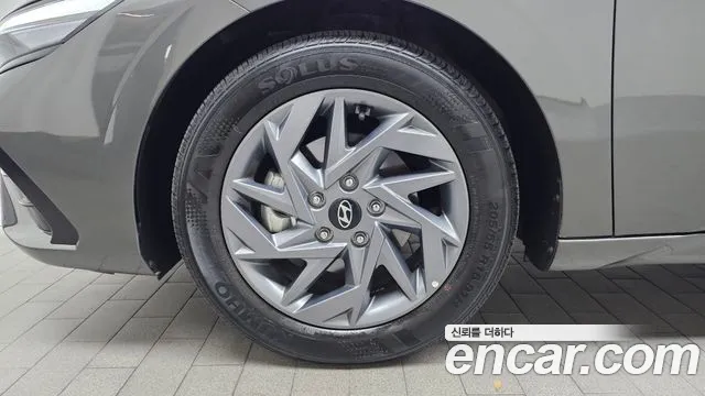Hyundai Avante CN7 — Фото автомобиля 5