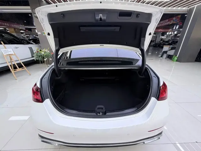 Mercedes-Benz C-Class — Фото автомобиля 15