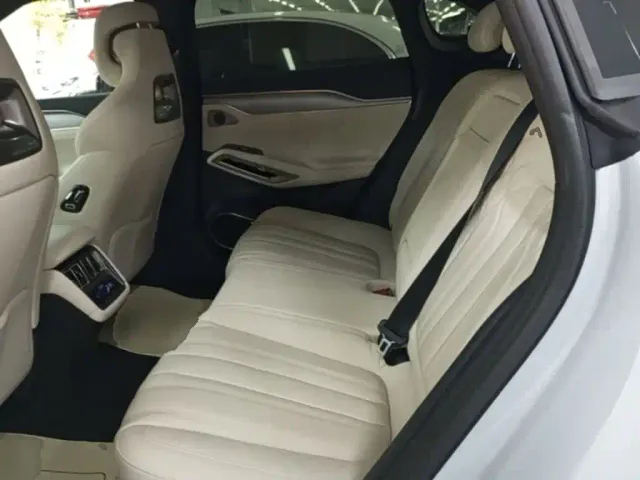 BYD Song L EV — Фото автомобиля 16