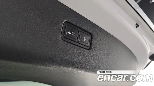 Genesis GV80 — Фото автомобиля 24