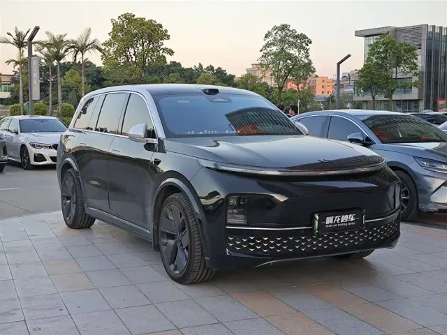 Li Auto L9 — Фото автомобиля 2
