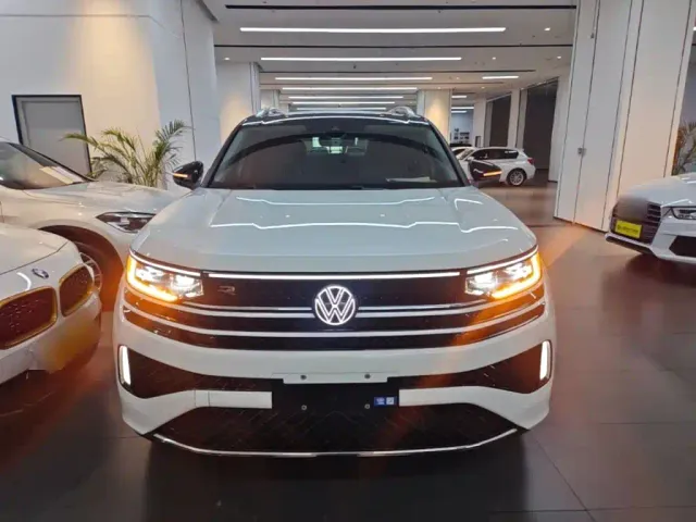 Volkswagen Talagon — Фото автомобиля 2