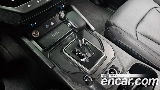 KG_Mobility_Ssangyong Rexton Новый Rexton Sport Khan Дизель 2.2 4WD — Фото автомобиля 9