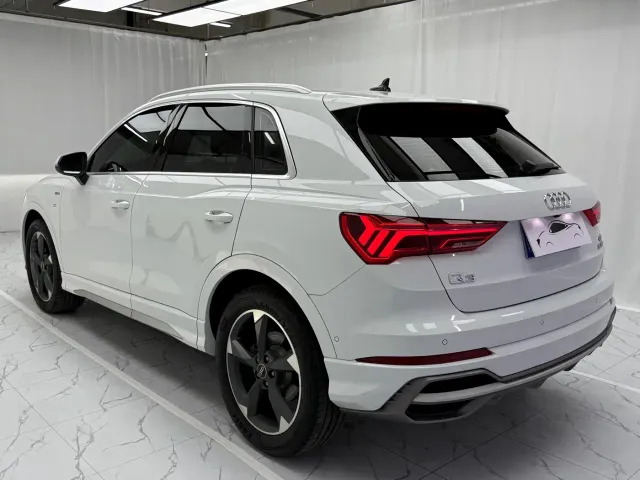 Audi Q3 — Фото автомобиля 4