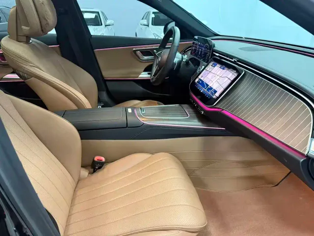 Mercedes-Benz E-Class — Фото автомобиля 9