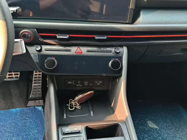 Hyundai Sonata — Фото автомобиля 10