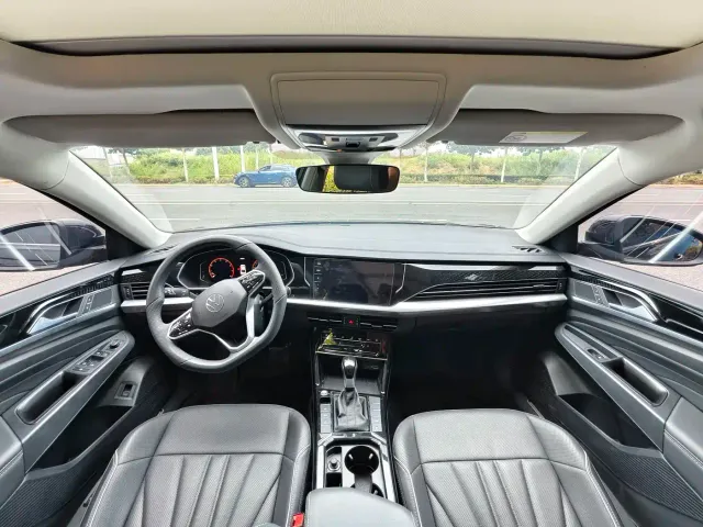 Volkswagen Passat — Фото автомобиля 4