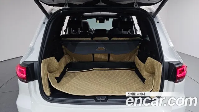 Mercedes-Benz GLB-Class — Фото автомобиля 20