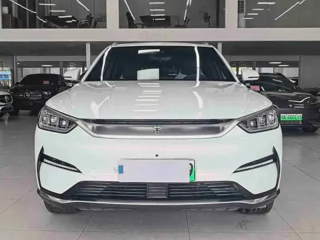 BYD Song PLUS — Фото автомобиля 2