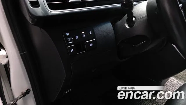 Hyundai Staria Staria 4WD Tourer 9 мест — Фото автомобиля 15